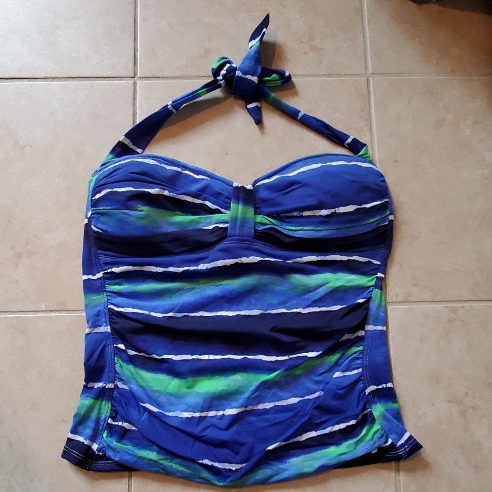 Bathsuit - Picture 4 of 5